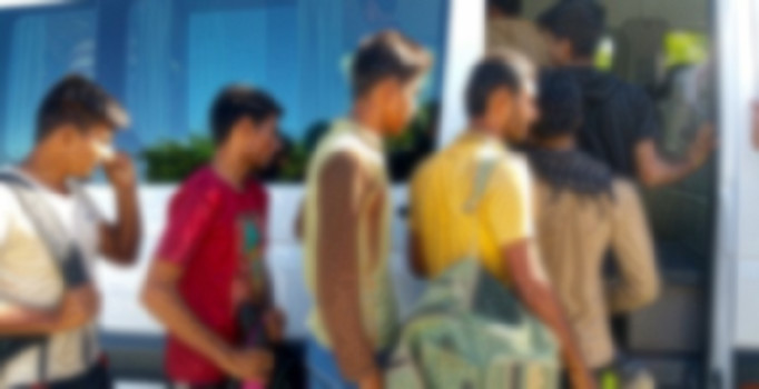 Çanakkale'de 93 kaçak göçmen yakalandı