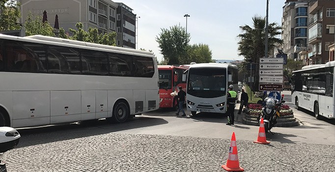 Çanakkale'de araç kuyruğu