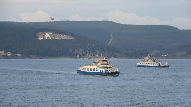 Çanakkale'de feribot seferlerine fırtına engeli