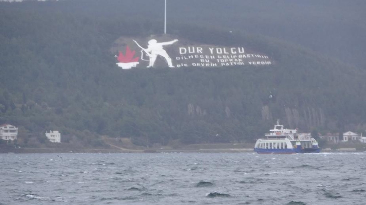 Çanakkale’de feribot seferlerine olumsuz hava engeli