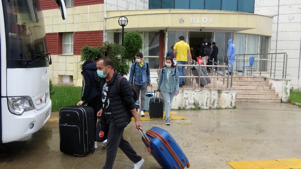 Çanakkale’de karantinaya alınan 89 gemi mürettebatı tahliye edildi 