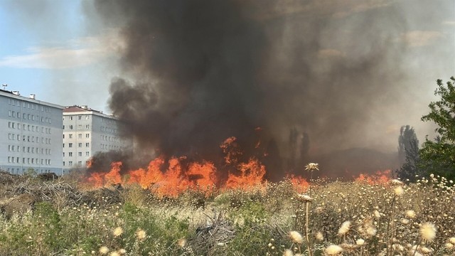 Çanakkale’de korkutan yangın!