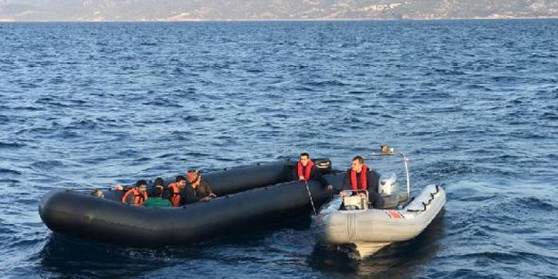 Çanakkale'de lastik botlarda 34 kaçak göçmen yakalandı