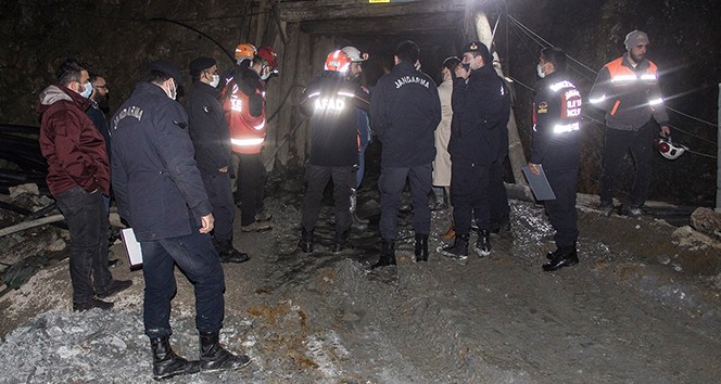 Çanakkale'de madende göçük altında kalan işçiyi arama çalışmaları sürüyor