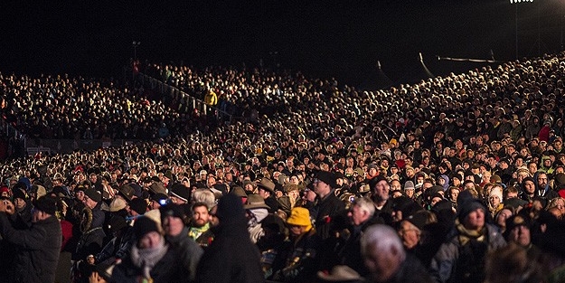 Çanakkale'de şafak ayini