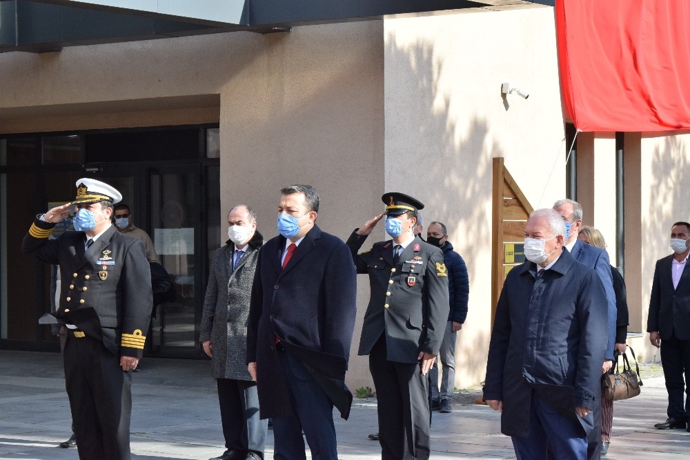 Çanakkale’de sosyal mesafeli 23 Nisan kutlaması 