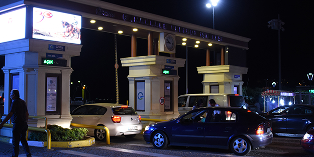 Çanakkale'de tatilci yoğunluğu