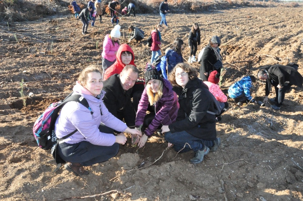 Çanakkale’de ’Toprak Dede’ için 100 fidan dikildi 