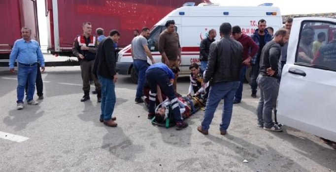 Çanakkale’de trafik kazası: 1 ölü, 4 yaralı