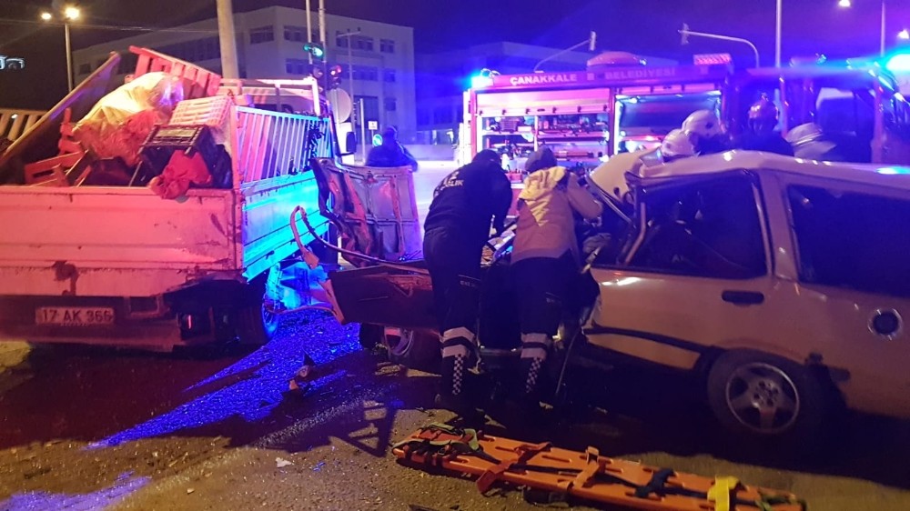 Çanakkale’de trafik kazası: 2 yaralı 