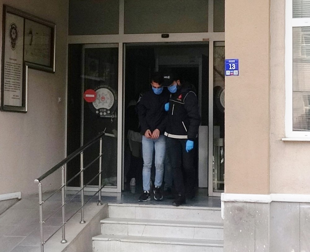 Çanakkale’de uyuşturucu operasyonu: 3 gözaltı 