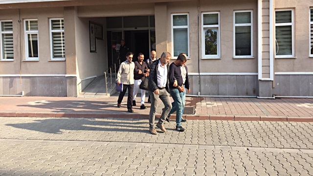 Çanakkale'de yaşlı kadını dolandırmaya çalışan zanlılar tutuklandı