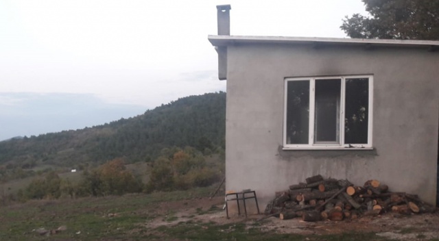 Çanakkale'de yatağında yanmış halde bulundu