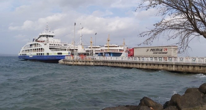 Çanakkale’deki ada seferlerinde aksamalar sürüyor 