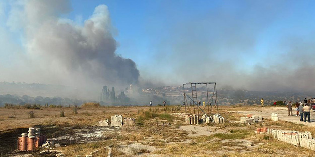 Çanakkale'deki yangın sebebiyle bir köy boşaltıldı!