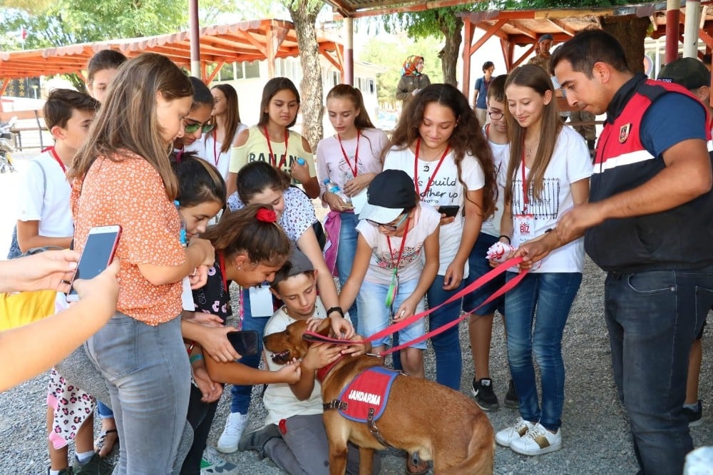 Çanakkaleli gençlerden Siirt İl Jandarma Komutanlığı’na ziyaret 