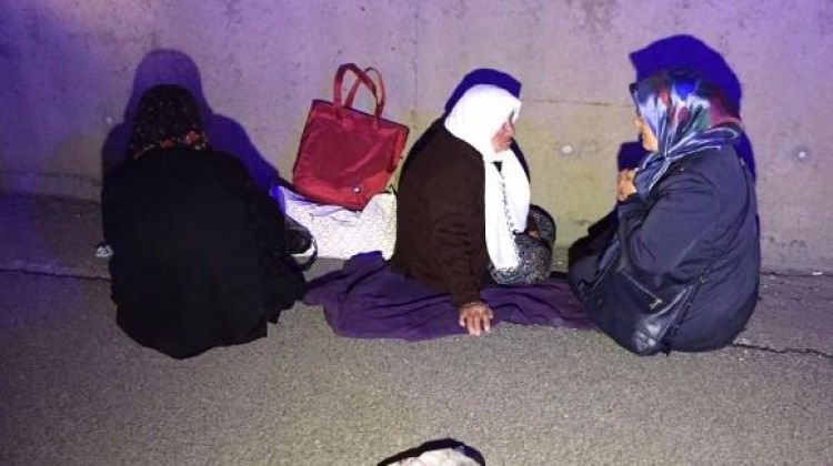 Çanakkale'ye giden gezi minibüsü devrildi!