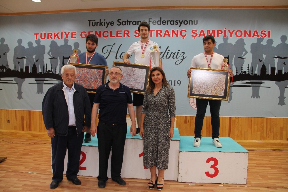 Canalp Cansun, Türkiye Satranç şampiyonu 