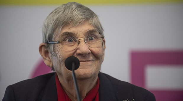 Canan Karatay çocukluktan beri içtiği tek içeceği açıkladı! Gözleriniz fal taşı gibi açılacak