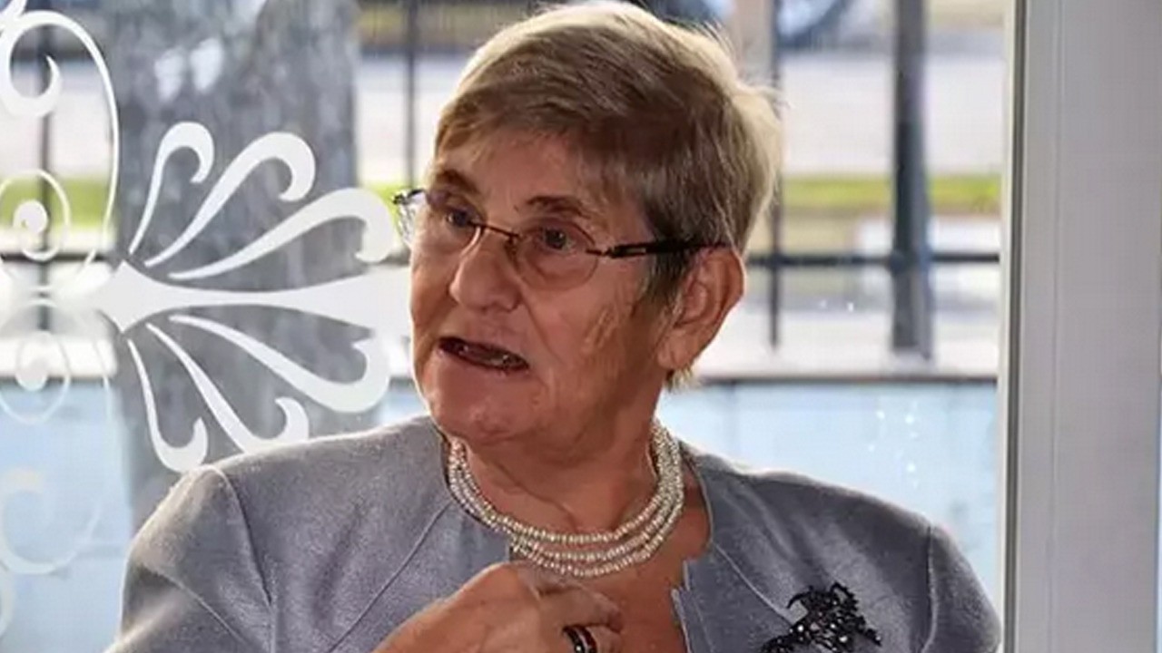 Canan Karatay her sabah kahvaltıda mutlaka bir avuç yiyor: Zinde tutan sabah öğünü! Sağlıklı kahvaltılık