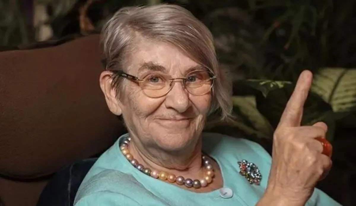 Canan Karatay sabahları avuç avuç yiyor! Dipçik gibi olmanın sırrı bu besinde! Bir tanesi bile şifa dolu