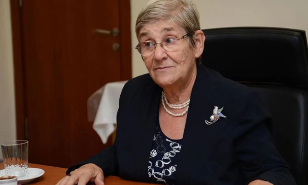 Canan Karatay’dan bomba açıklama: Yıllarca beynimiz çalışmasın diye bize onu yedirmediler