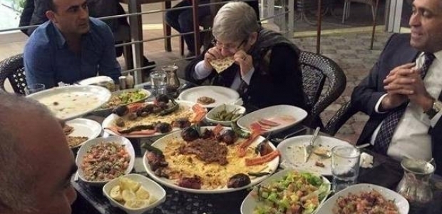 Canan Karatay’dan lahmacun cevabı