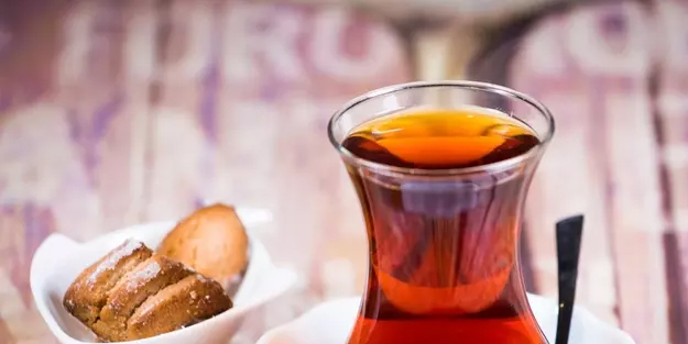 Canan Karatay'dan şaşırtan çay uyarısı! İçenler yandı: Çayı bu saatte içmek tüm kanı emiyor, demir boşalıyor