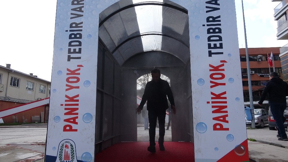 Çan’da koronavirüse karşı dezenfekte tüneli kuruldu 