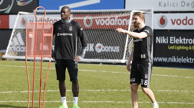 Caner Erkin yeniden kiralanıyor