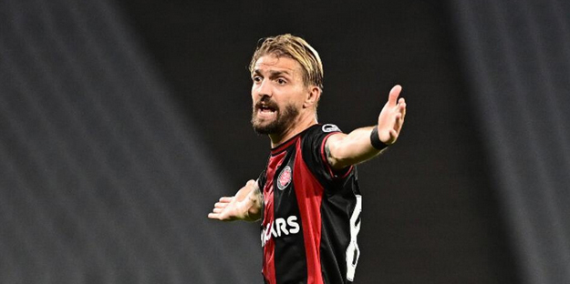 Caner için şok iddia! İstenmedi ve İtalya yolu gözüktü...