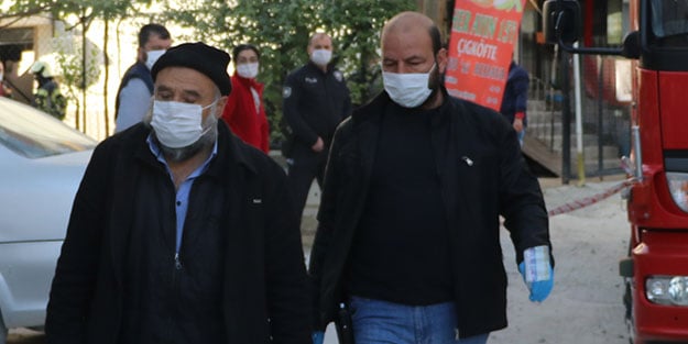 Cani ‘baba’ çekiçle öldürdüğü oğlunun cesedini evi ateşe vererek yakmaya çalıştı