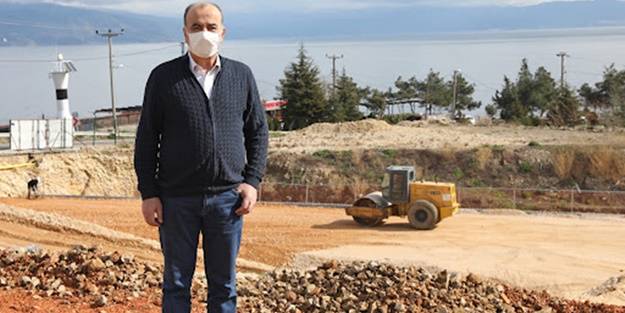 Canı sıkıldıkça temel atan CHP'li başkan! Alay konusu oldu