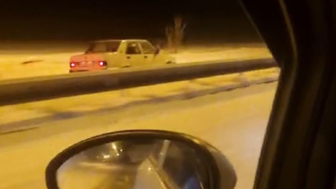Canını hiçe saydı! Tofaş marka otomobil ters şeritten bakın nasıl gitti
