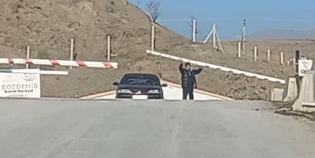 Canını hiçe saydı, trene meydan okudu