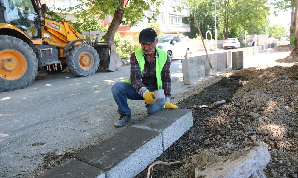 Çankaya Belediyesi’nden merdivenli yol yapımı 
