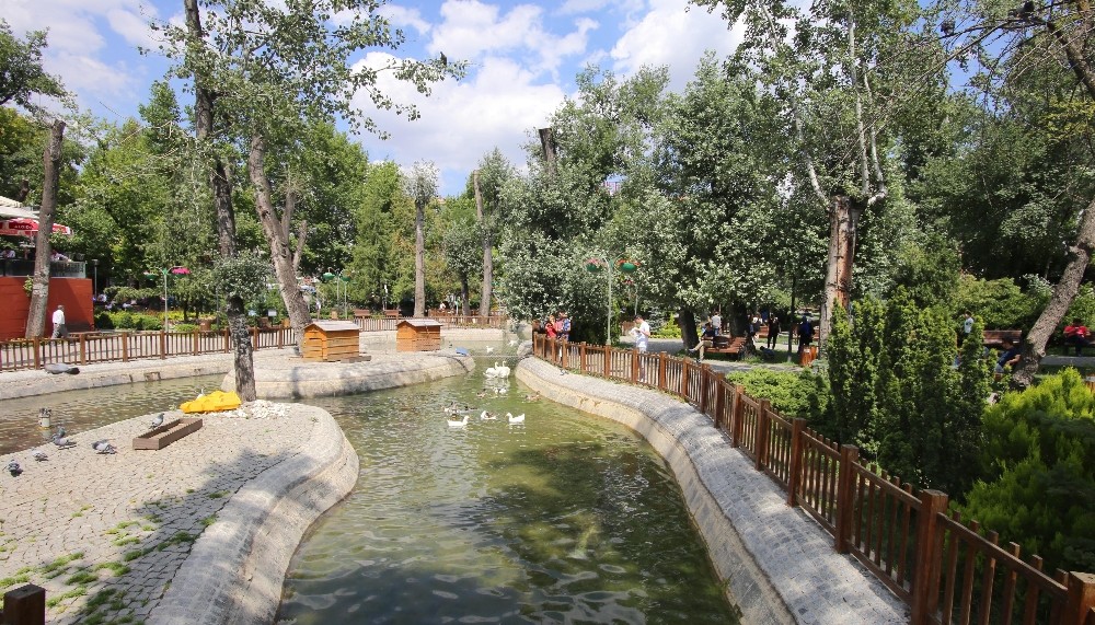 Çankaya parkları bayramda da Ankaralıları kucaklıyor 
