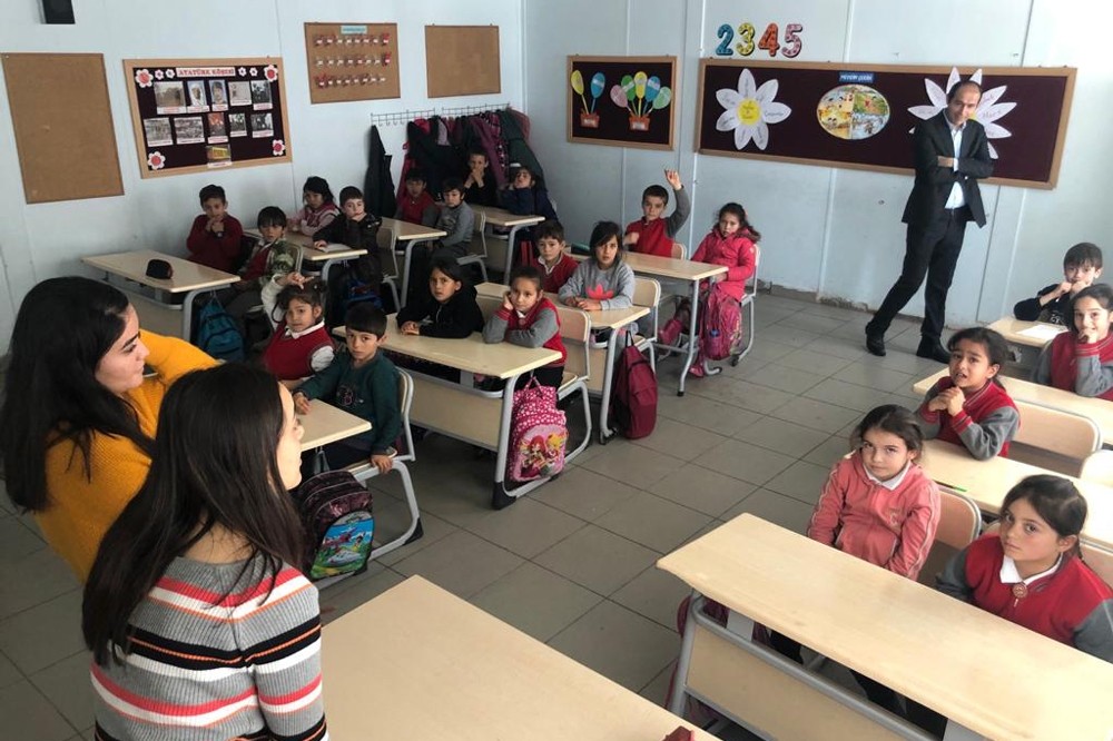 Çankayalı gençlerden çocuklara çevre bilinci 