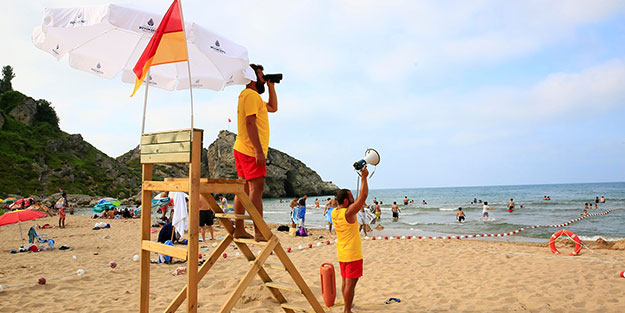 Cankurtaranlar 5 bin 158 kişiyi boğulmaktan kurtardı