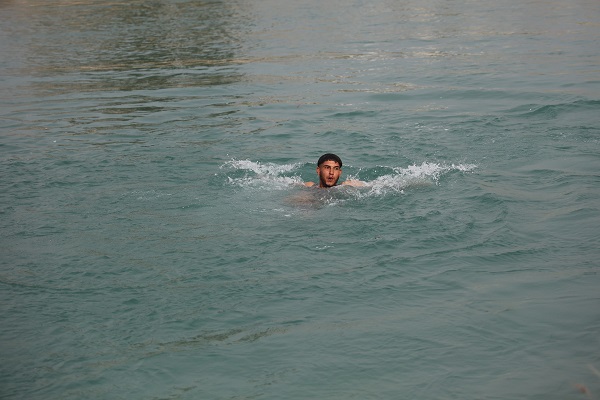 Canlarını bile bile tehlikeye atıyorlar