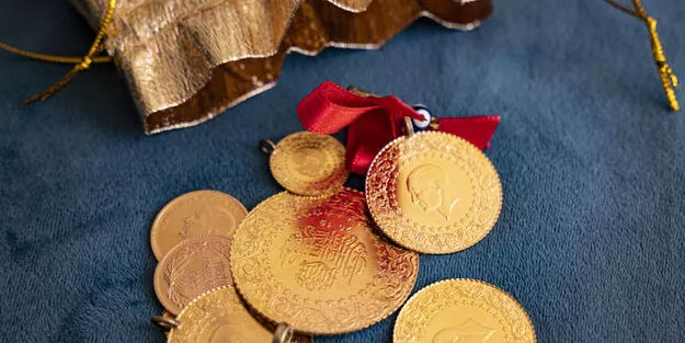 Canlı altın fiyatı: Çeyrek altın, gram altın, cumhuriyet altını, yarım altın bilezik fiyatları 15 Temmuz 2022: