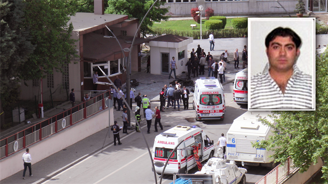 Canlı bombadan 'dürümcü süsü'