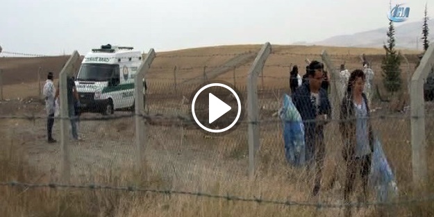 Canlı bombaların cesetleri olay yerinden kaldırıldı