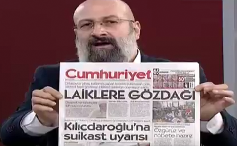 Canlı yayında Cumhuriyet'i yırttı!