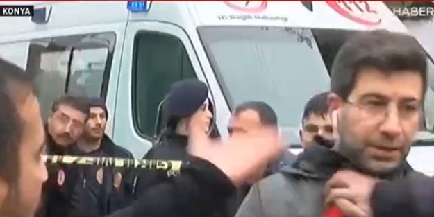 Canlı yayında muhabire tekme tokat saldırı