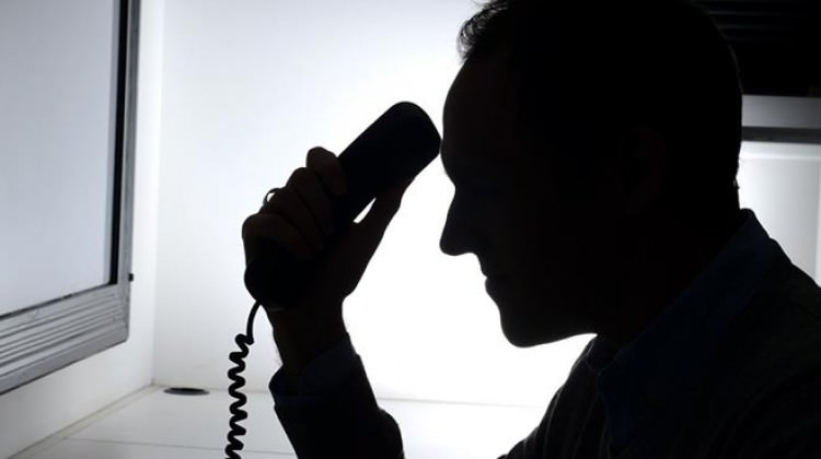 Canlı yayınında akıl almaz dolandırıcılık