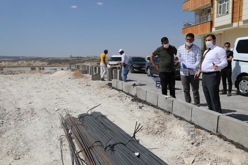 Canpolat ilçede süren çalışmaları denetledi 