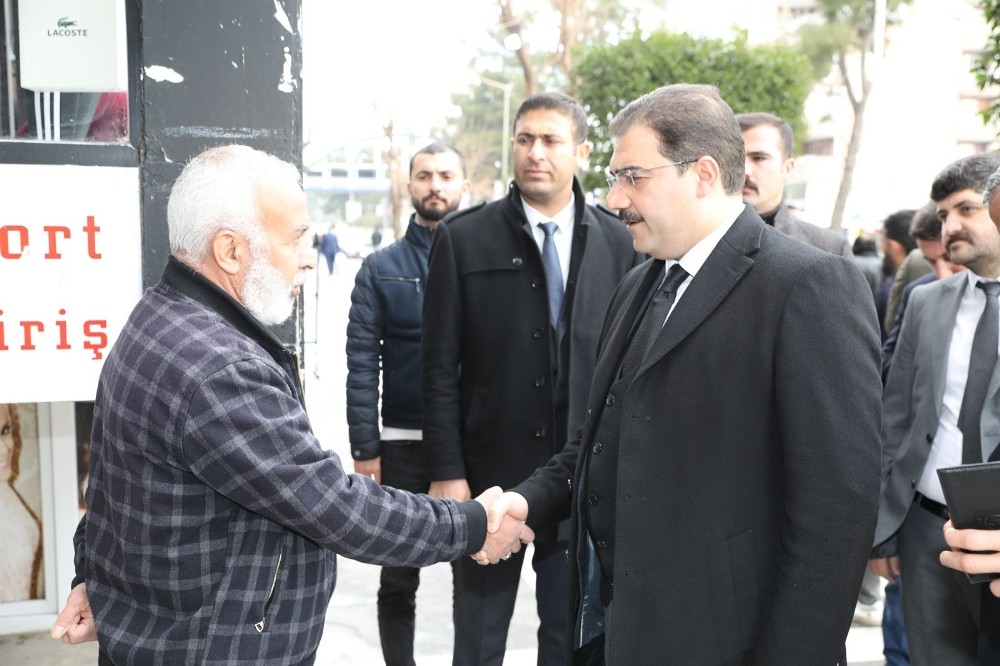 Canpolat vatandaşları tek tek dinledi 