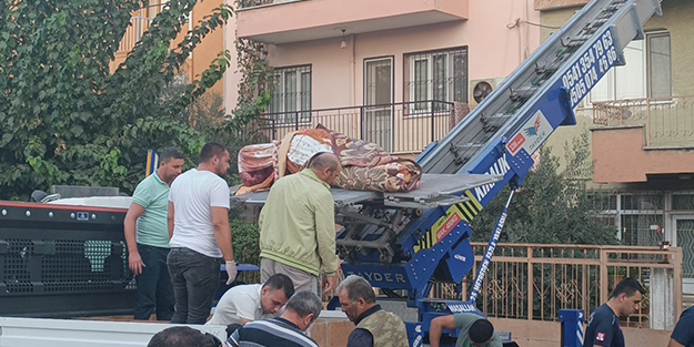 Cansız bedeni ağır kilosu nedeniyle yük asansörüyle taşındı
