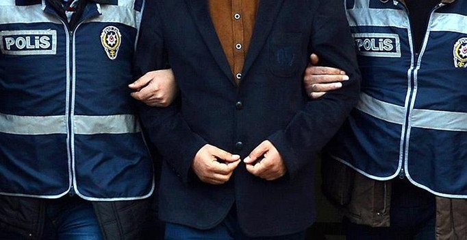 Çantada 4 kilo 320 gram esrar ele geçirildi